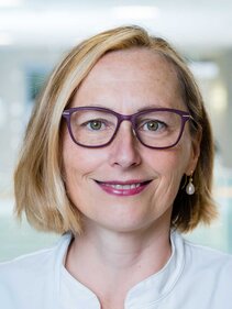 Dr. Ruth Sybille Mayer