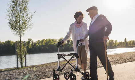 As age-related depression often shows similar symptoms to the onset of dementia, early professional clarification is important. (c)Fotolia As age-related depression often shows similar symptoms to the onset of dementia, early professional clarification is important. (c)Fotolia