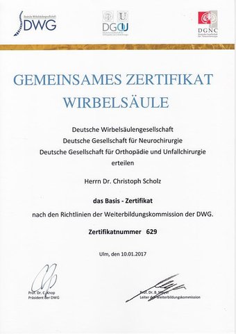 Gemeinsames Zertifikat Wirbelsäule an Dr. C. Scholz 2017